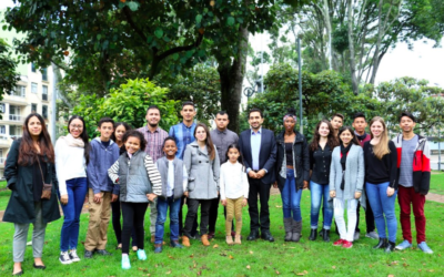 Jóvenes que presentaron la primera tutela sobre cambio climático y generaciones futuras en América Latina presentes en #GRULACJunior2018
